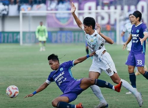 Persita Tangerang vs Persib Bandung